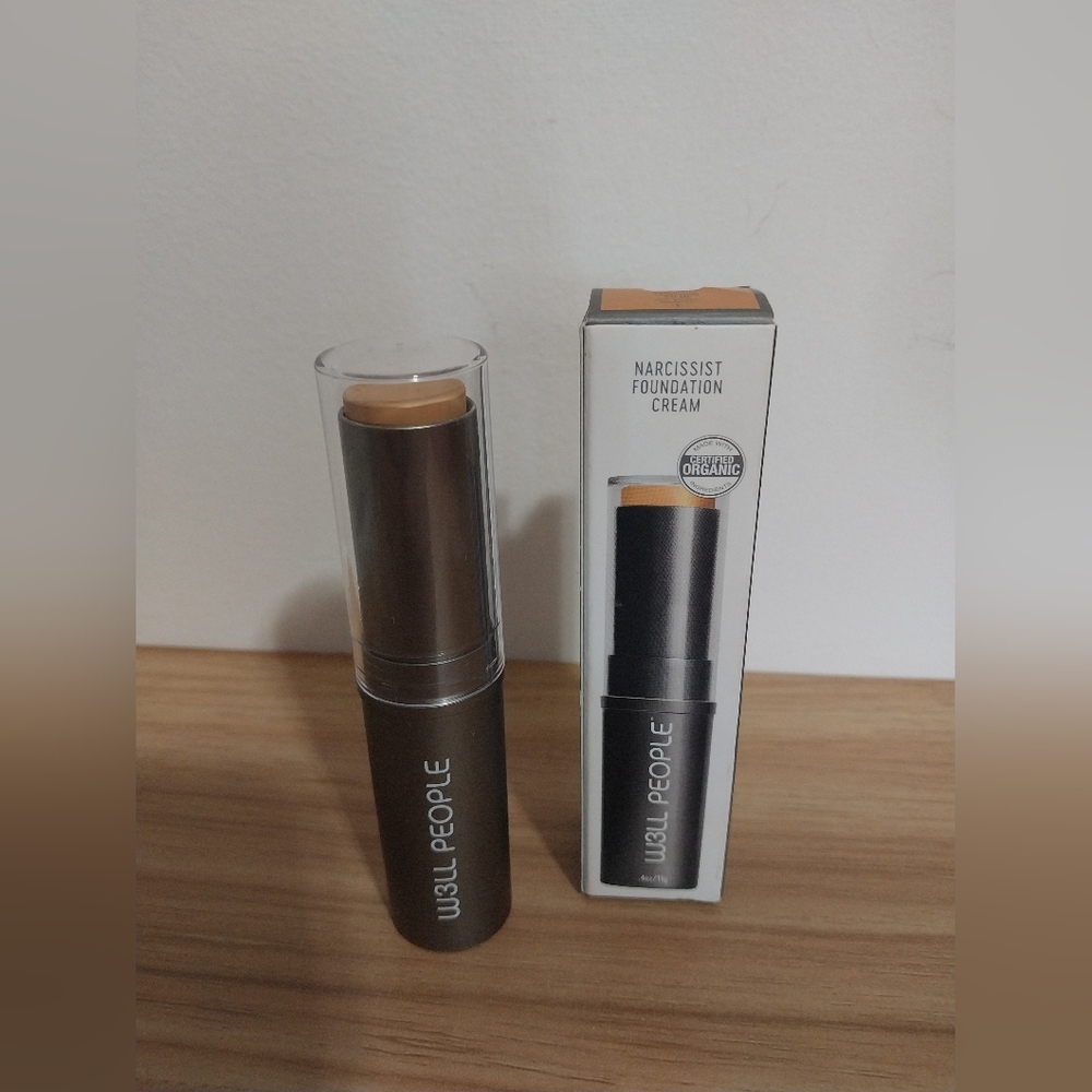 Well People Narcissist Foundation Cream